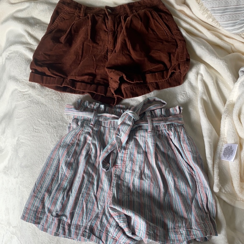 AE mom & paper bag shorts (2!)
